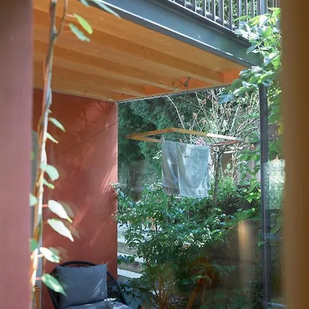 Rotes Haus Garten Apartment Bregenz