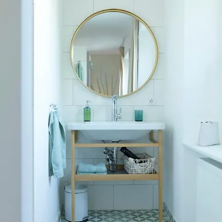 Apartment Rotes Haus Garten *
